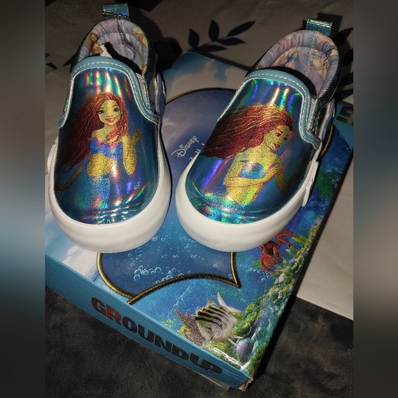 Disney Little Mermaid Girl shoes size 5 - Picture 1 of 11
